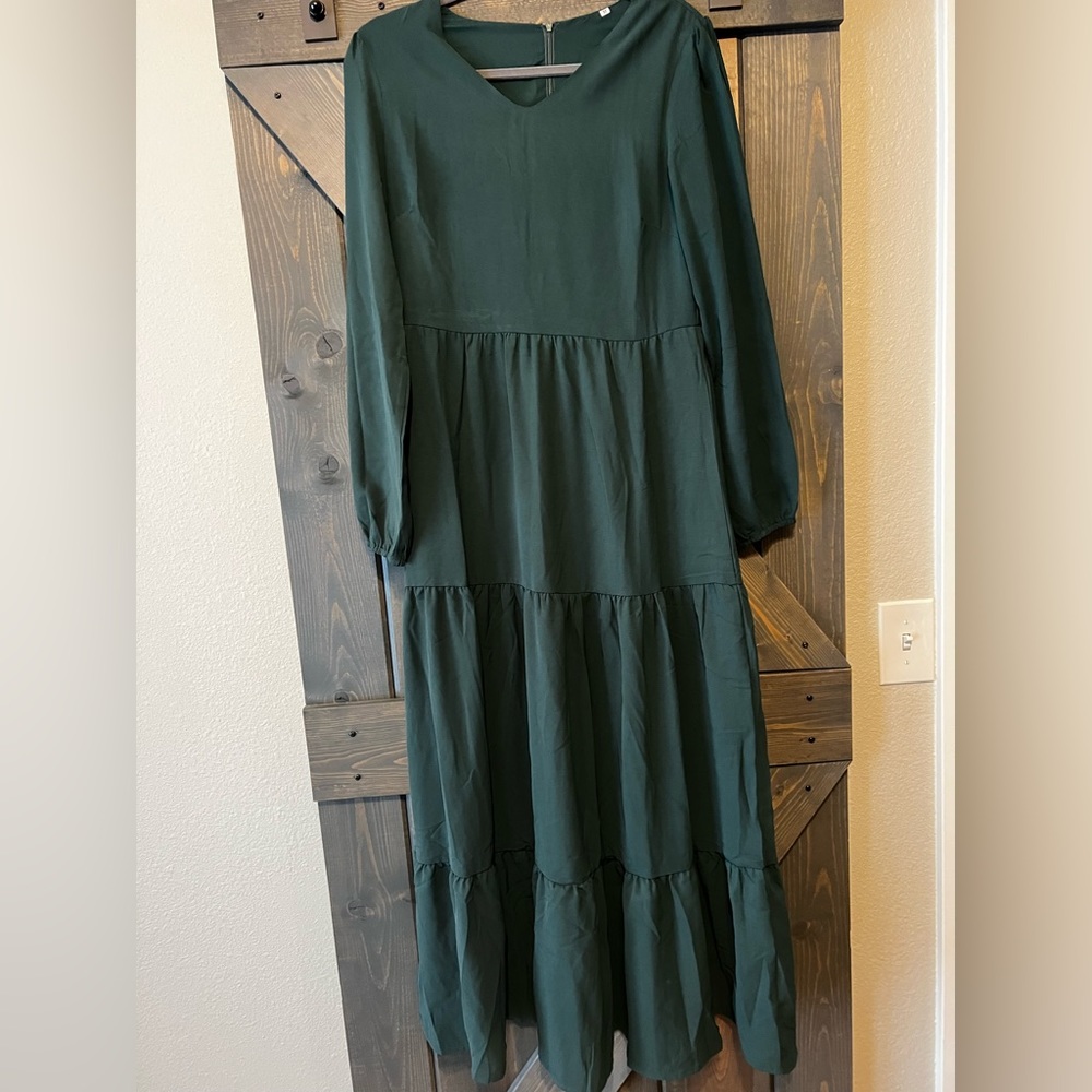 Green maxi dress